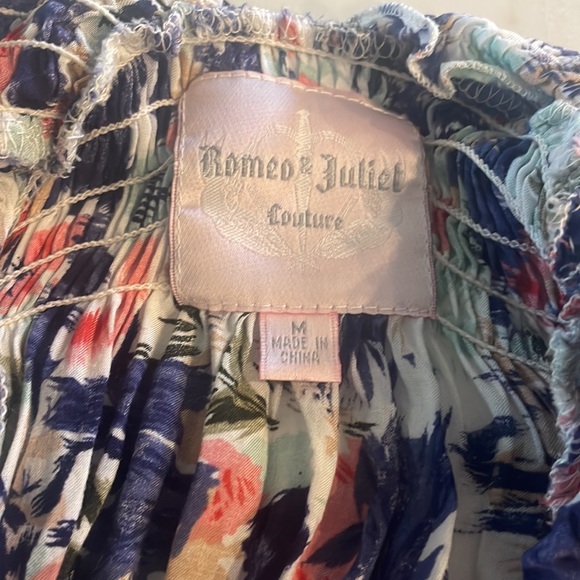 BOHEMIAN FLORAL BLOUSE - Picture 5 of 5